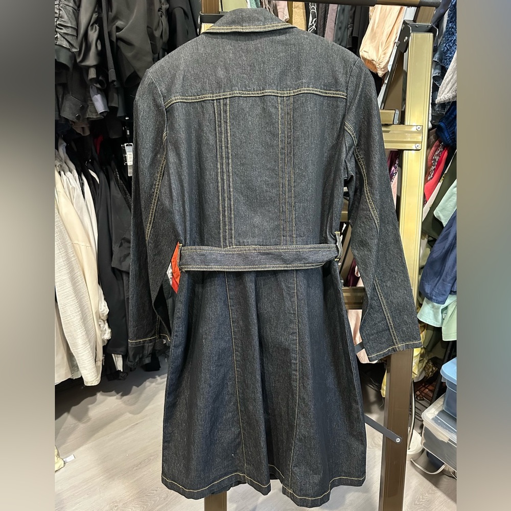 Bisou Bisou Dark Denim Jean Jacket PM
Excellent used condition